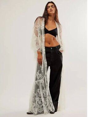 Free People x Muche et Muchette Barbara Tiered Lace Kimono One Size